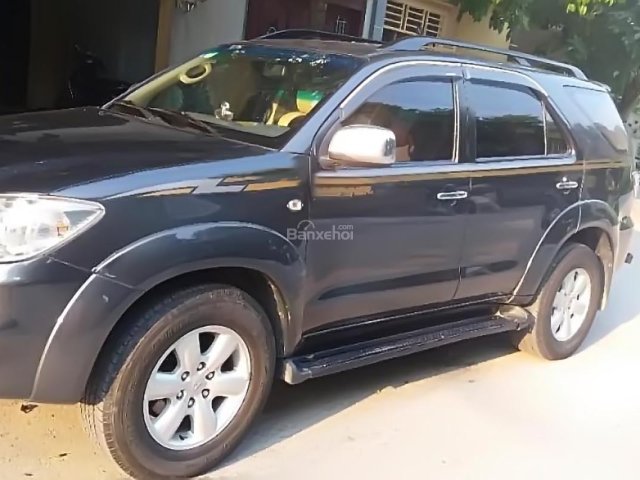 Bán xe cũ Toyota Fortuner 2.5G đời 2011, màu xám  