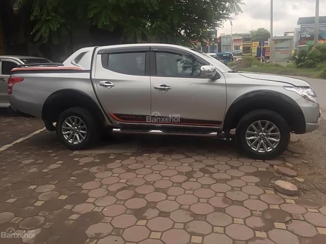 Bán xe Mitsubishi Triton 4x4 AT sản xuất 2015, màu bạc, nhập khẩu  