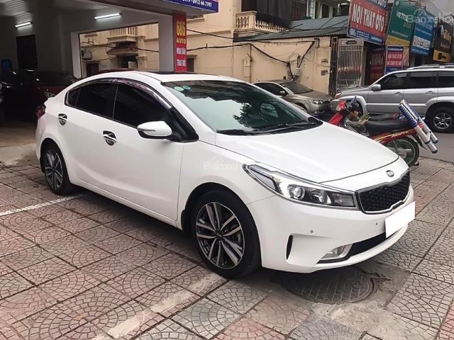 Cần bán lại xe Kia Cerato 2.0AT năm 2016, màu trắng 