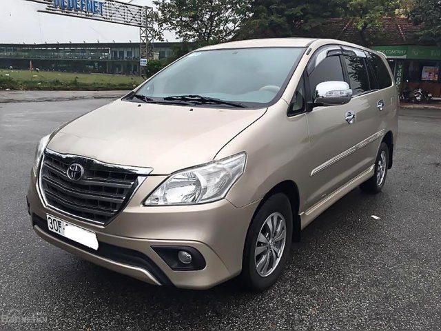 Bán Toyota Innova 2.0E sản xuất 2015, giá chỉ 550 triệu