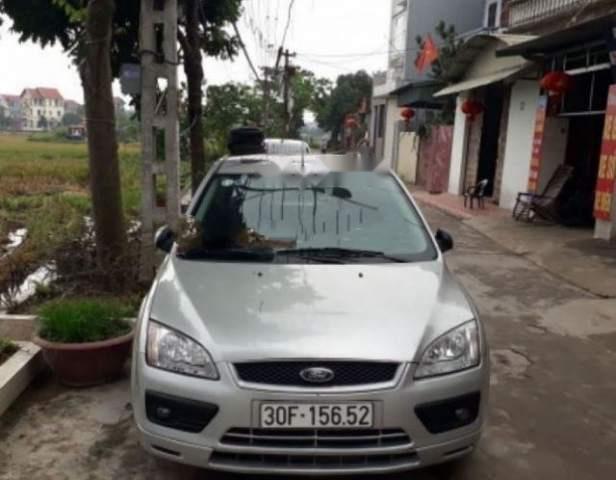 Bán Ford Focus sản xuất năm 2007, màu bạc, giá 309tr