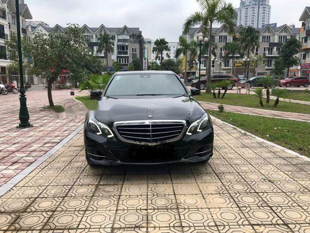 Bán Mercedes E200 năm 2016, màu đen