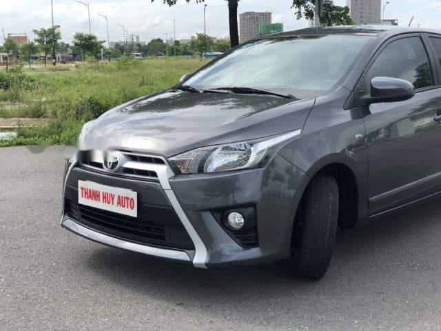 Gia đình bán xe Toyota Yaris E đời 2014, màu xám, xe nhập  