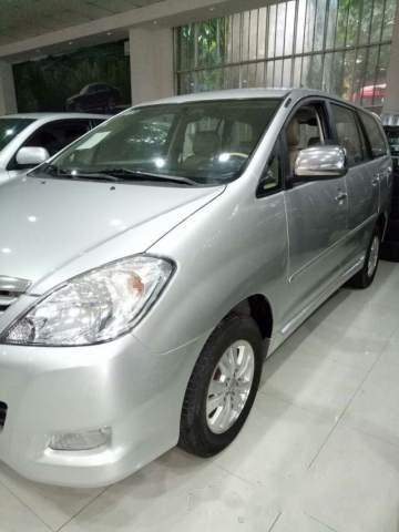 Bán Toyota Innova G sản xuất 2010, màu bạc số sàn