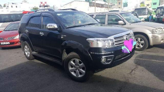 Bán Toyota Fortuner đời 2010, màu đen  