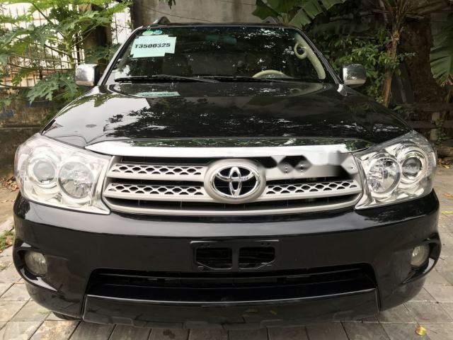 Bán Toyota Fortuner sản xuất năm 2012, màu đen số sàn0