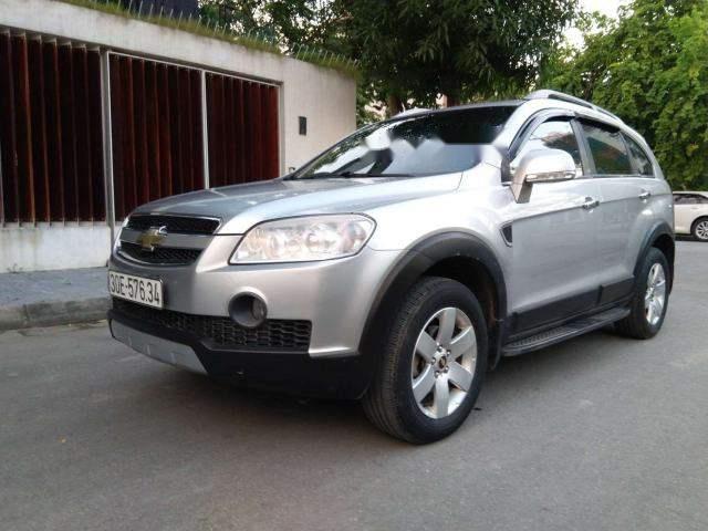 Cần bán gấp Chevrolet Captiva 2.4 MT sản xuất năm 2007, màu bạc