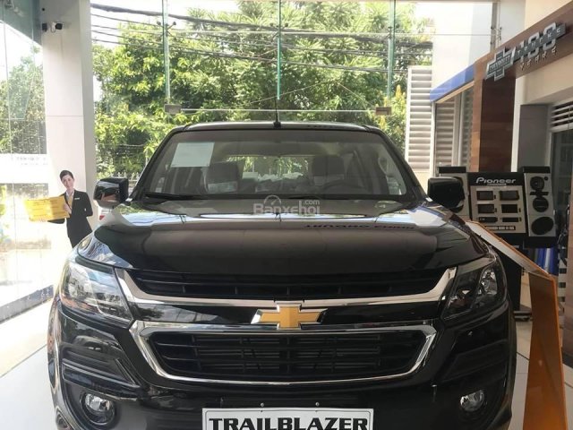 Bán Chevrolet Trailblazer 4x2 AT, giá 895 triệu