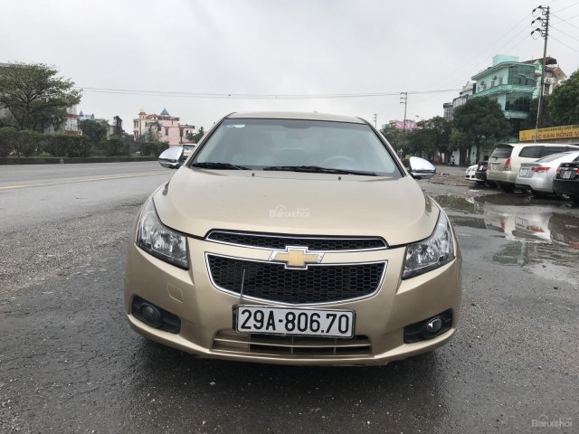 Bán xe Chevrolet Cruze màu vàng, cực độc