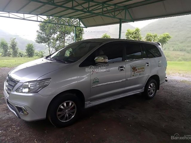 Bán Toyota Innova năm sản xuất 2011, màu bạc