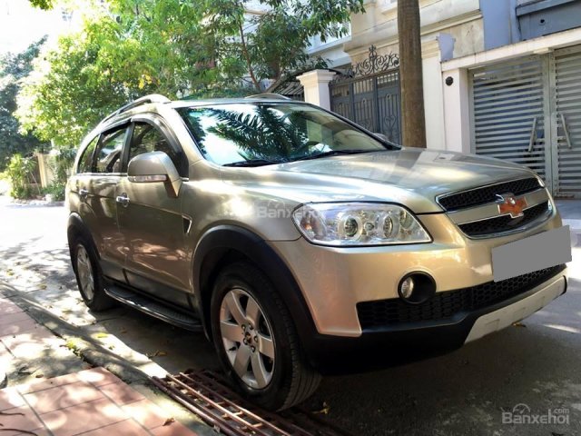 Nhà mình cần bán Chevrolet Captiva 2009 số sàn, vàng cát