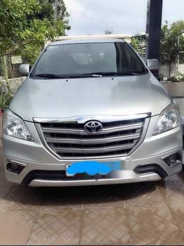 Bán Toyota Innova E sản xuất năm 2014, màu bạc, phom 2015