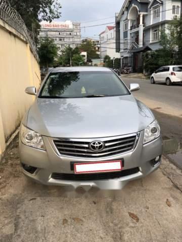 Bán xe Toyota Camry 2010, màu bạc