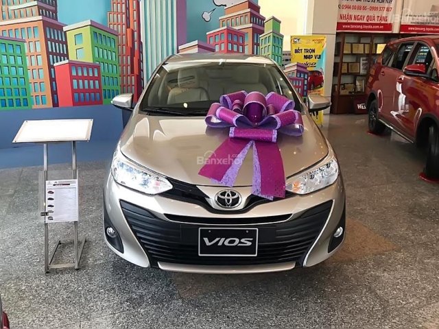 Cần bán Toyota Vios E sản xuất năm 2018, màu vàng, 554tr