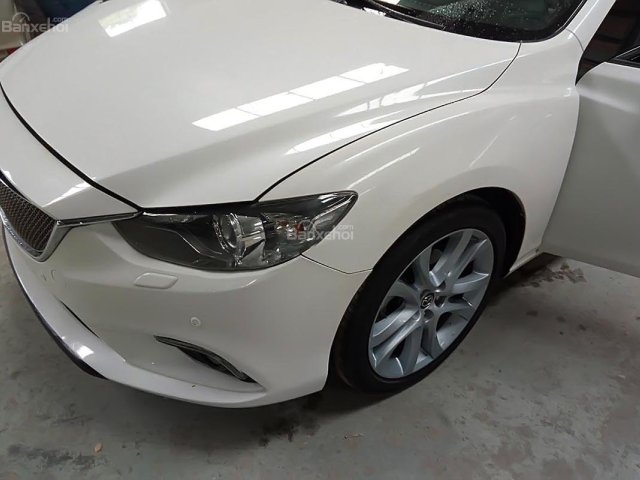 Bán xe Mazda 6 2.5AT 2016, màu trắng chính chủ