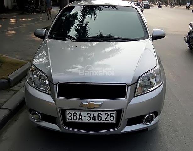 Cần bán gấp Chevrolet Aveo LT 1.5 MT năm 2015, màu bạc