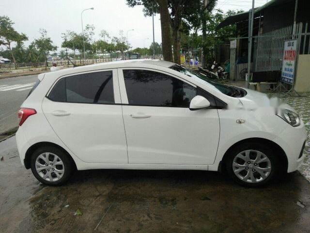 Bán xe Hyundai Grand i10 năm sản xuất 2016, màu trắng0