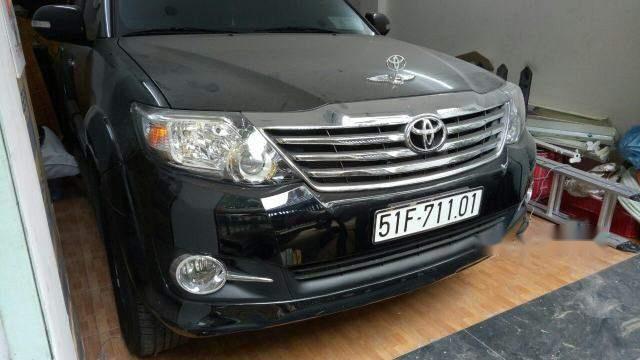 Bán Toyota Fortuner AT sản xuất năm 2016, màu đen