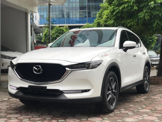 Cần bán xe Mazda CX 5 2.5AT sản xuất 2017, màu trắng