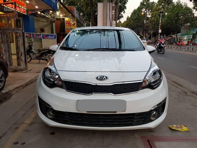 Bán gấp trả nợ Kia Rio 2015 màu trắng, số tự động chính chủ