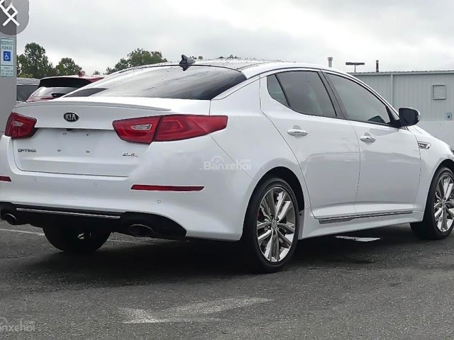 Cần bán gấp Kia Optima đời 2014, màu trắng, nhập khẩu
