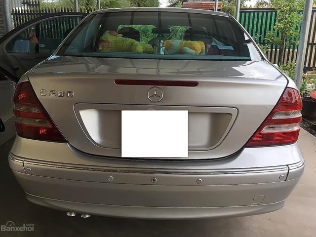 Bán Mercedes C280 Avantgarde năm sản xuất 2005, màu bạc xe gia đình, giá 265tr