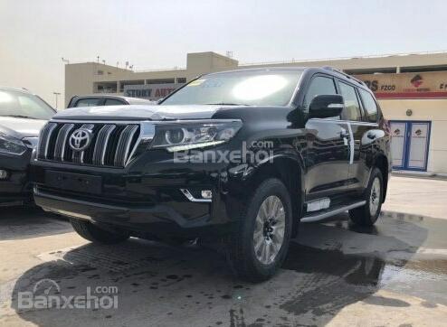 Bán xe Toyota Prado 3.0 2018, màu đen, xe nhập