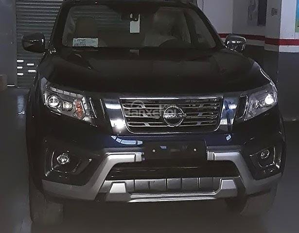 Cần bán Nissan Navara VL Premium R 2018, màu xanh lam, máy 2.5 lít