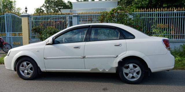 Bán Daewoo Lacetti năm 2004, màu trắng  