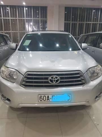 Cần bán Toyota Highlander đời 2007, màu bạc, nhập khẩu, giá chỉ 720 triệu