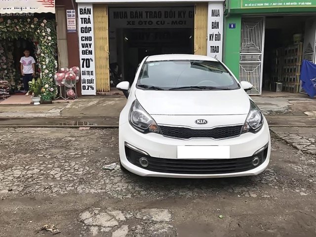 Cần bán gấp Kia Rio 1.4 AT năm sản xuất 2017, màu trắng, nhập khẩu nguyên chiếc như mới