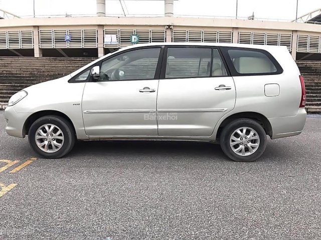 Cần bán lại xe Toyota Innova G sản xuất 2008, giá chỉ 360 triệu