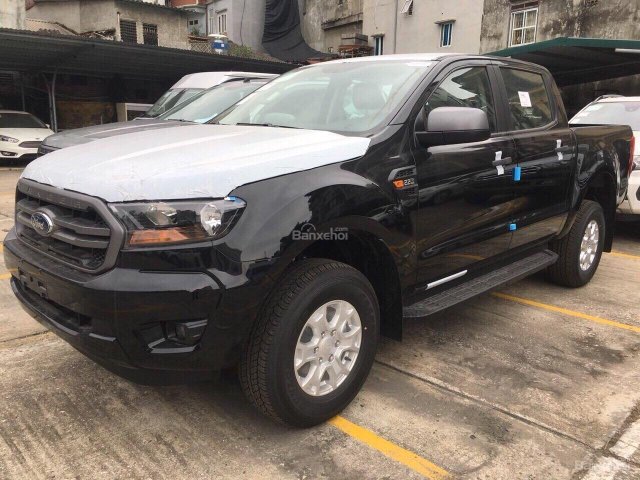 Giá xe Ford Ranger XLS AT 4x2 màu đen, liên hệ 0963483132 để mua giá tốt, hỗ trợ trả góp