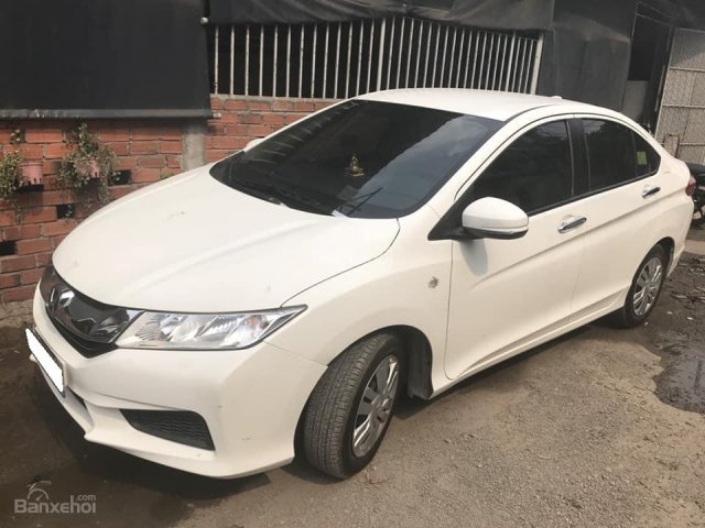 Cần bán xe Honda City 2016, màu trắng, số sàn, tiết kiệm xăng