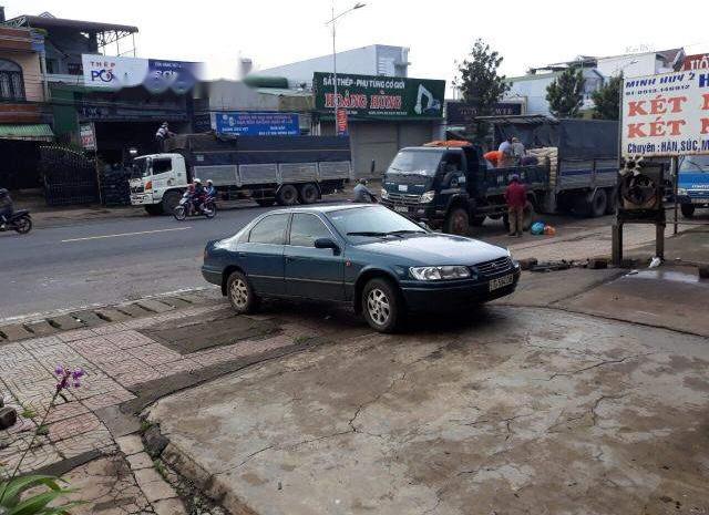 Cần bán lại xe Toyota Camry sản xuất năm 1997, giá 225tr