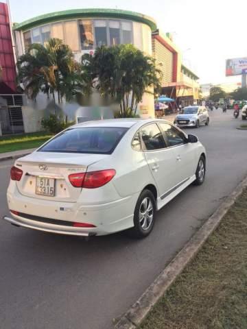 Bán xe Hyundai Avante sản xuất 2012, màu trắng đã đi 79000km