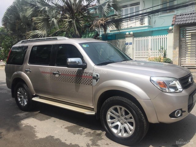 Cần bán xe Ford Everest 2.5L đời 2014, màu vàng. Xe chính hãng Ford