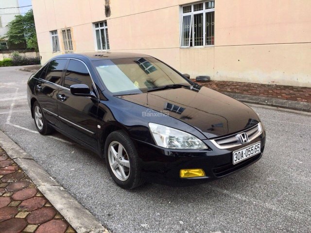 Bán ô tô Honda Accord AT 2.4 2004, màu đen, nhập khẩu Thái Lan giá chỉ 335 triệu