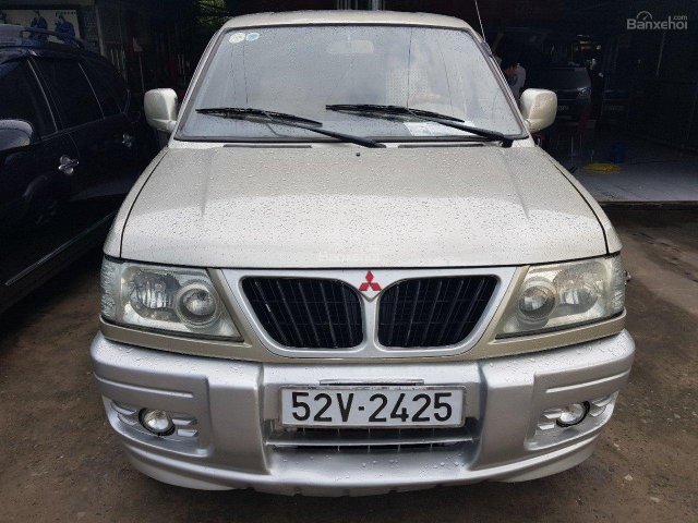 Cần bán gấp Mitsubishi Jolie đăng ký lần đầu 2003, màu vàng, xe gia đình, giá 130tr