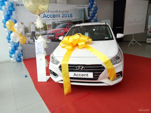 Bán xe Hyundai Accent 1.4MT full 2018, màu trắng xe giao ngay, trả góp 90%