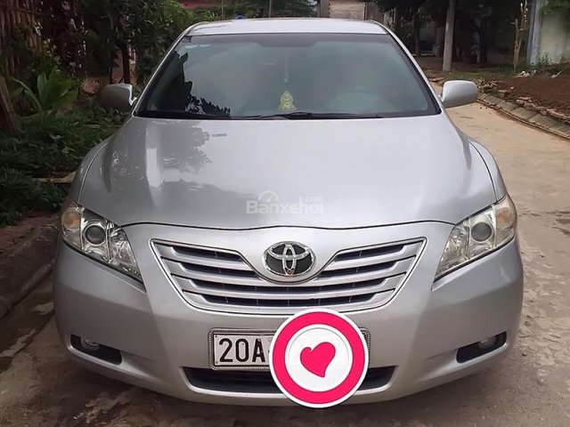 Chính chủ bán xe Toyota Camry 2007, màu bạc, xe nhập, giá chỉ 535 triệu