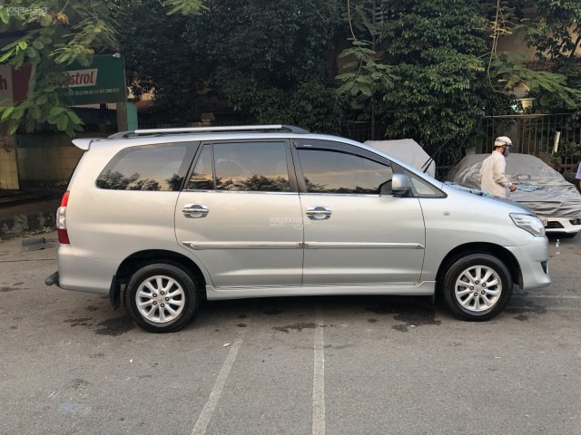 Bán Toyota Innova G 2013, màu bạc, giá 550tr