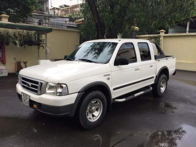 Bán xe Ford Ranger máy dầu, 2 cầu đời 2005, xe gia đình sử dụng nên còn rất đẹp