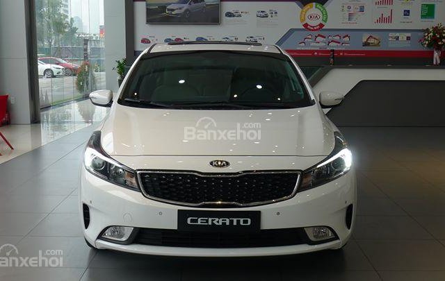 Bán Kia Cerato 1.6 AT mới, giá 589 triệu. Hỗ trợ trả góp 80% giá trị của xe