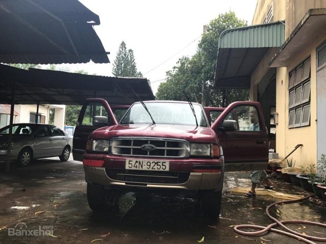 Bán Ford Ranger 4x4MT 2001, màu đỏ