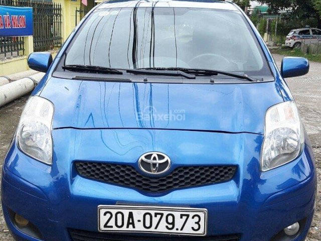 Cần bán lại xe Toyota Yaris 2011, màu xanh lam, xe nhập
