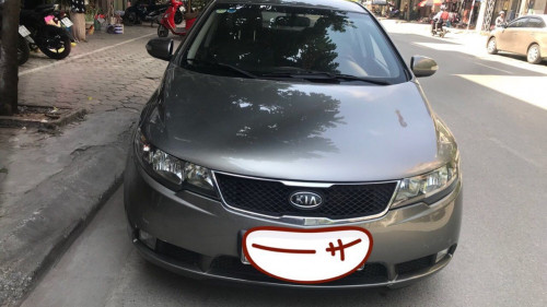 Cần bán Kia Forte 1.6 MT sản xuất 2009, màu xám 