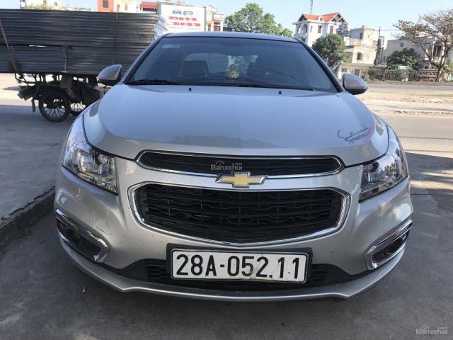 Bán Chevrolet Cruze đời 2017 màu bạc, 455 triệu