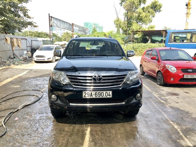 Bán Fortuner V 2.7AT đời 2013 màu đen xuất sắc