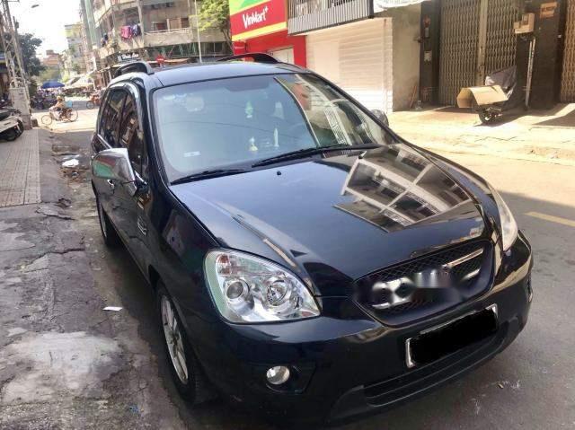 Cần bán gấp Kia Carens đời 2010, sử dụng tốt máy móc khung gầm